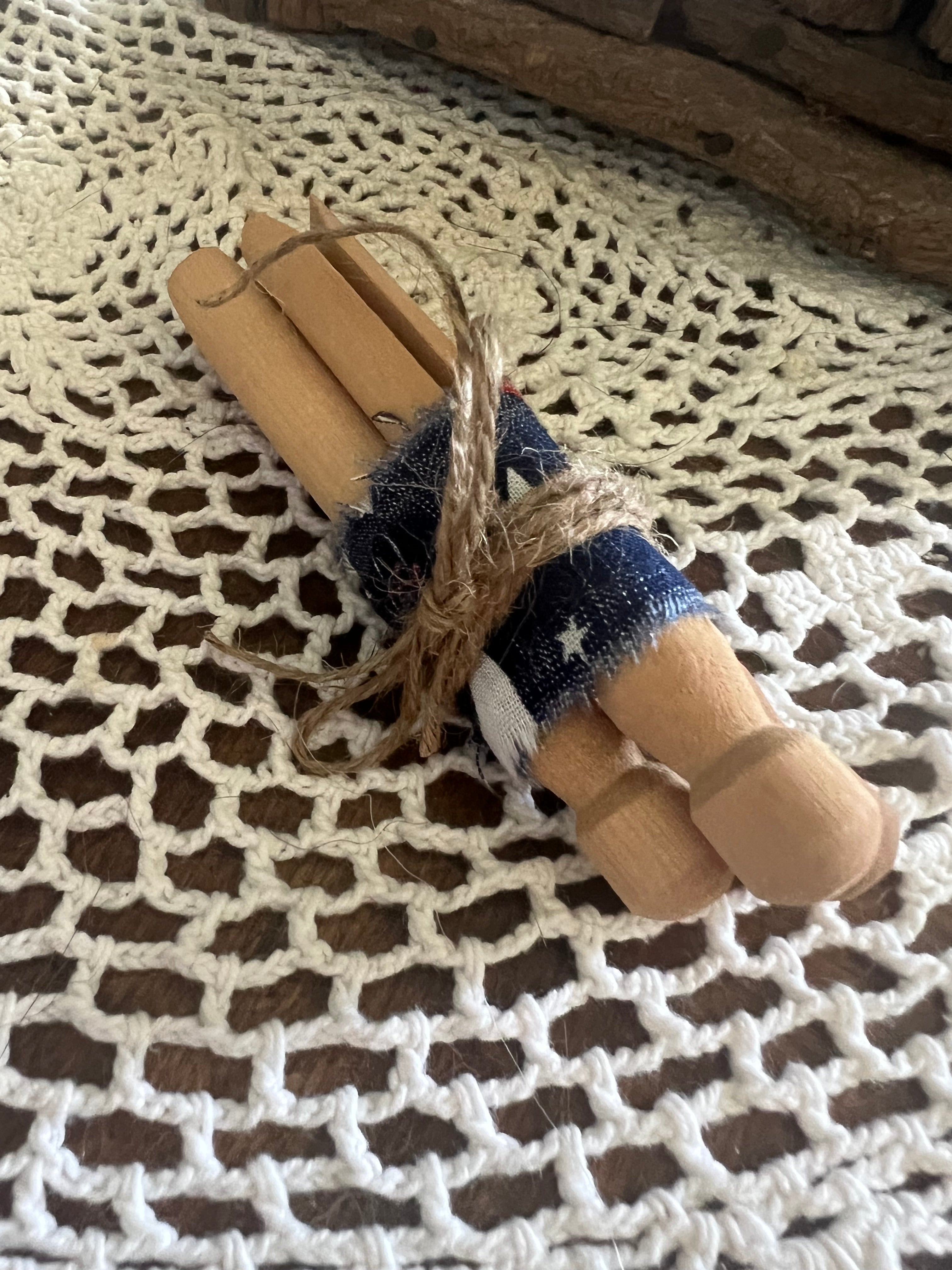 Vintage clothes pin bundle