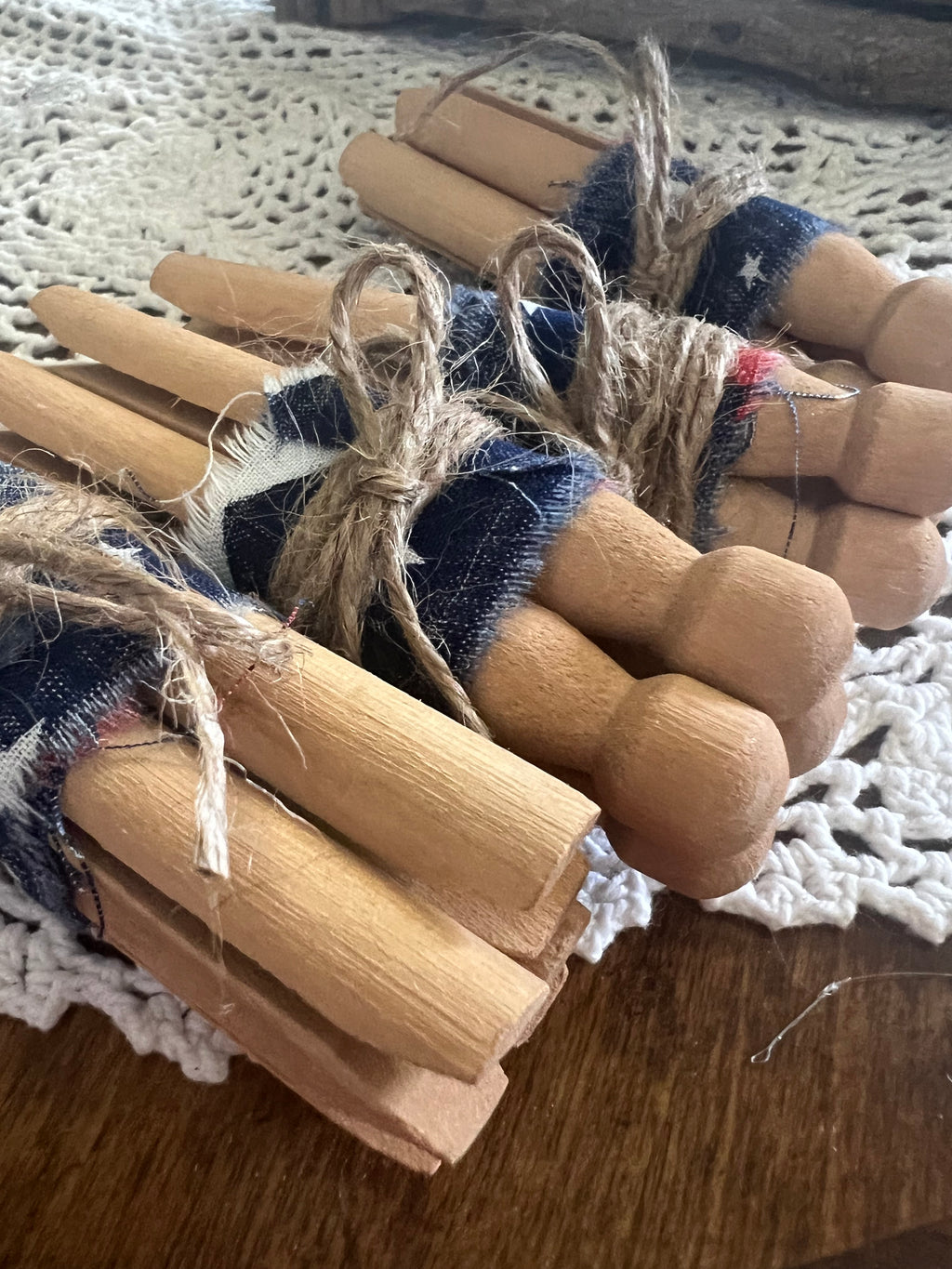 Vintage clothes pin bundle